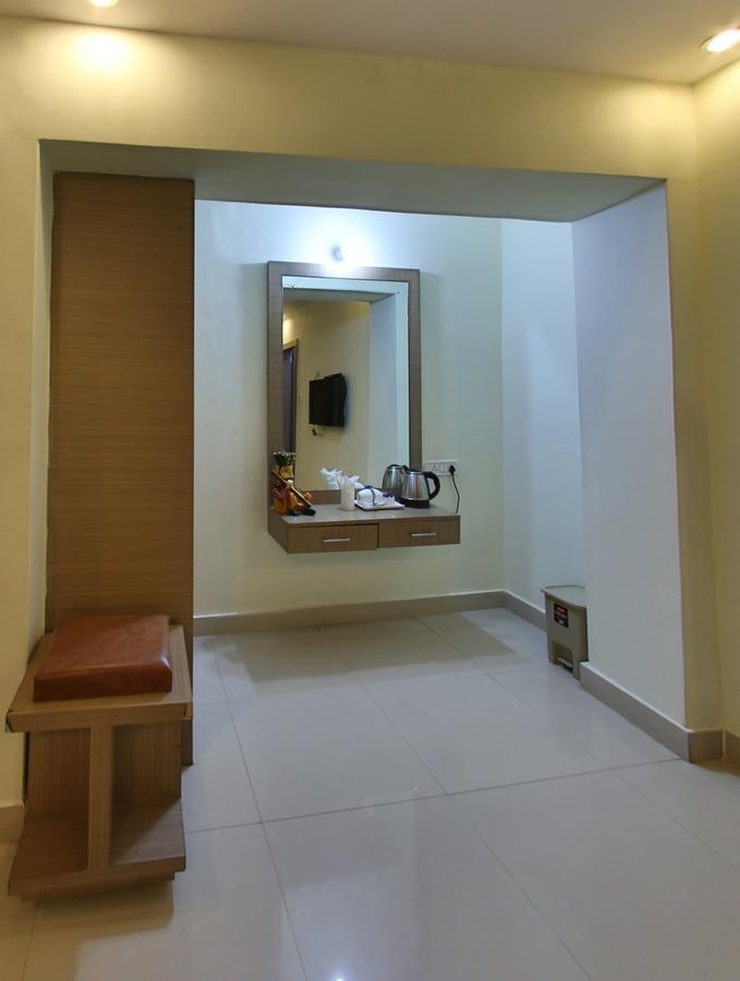 Hotel Vrinda Palace Jaisalmer Bagian luar foto